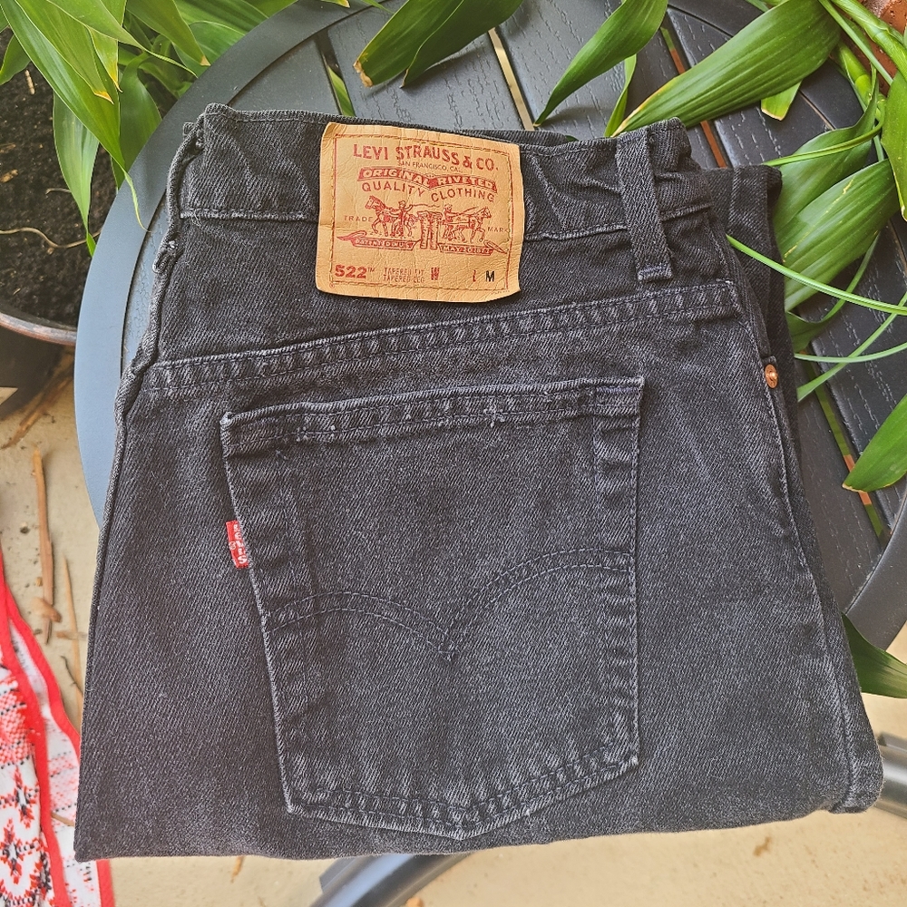 ♡Vintage 522 levi jeans black- tapered fit♡